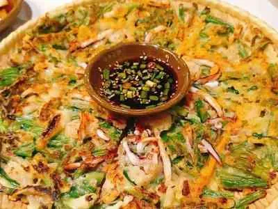 Bánh xèo hải sản Hàn Quốc