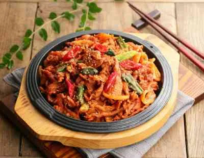 Thịt heo xào cay