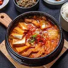Canh kimchi + 1 chén cơm