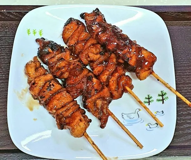 鶏皮串 (2本)