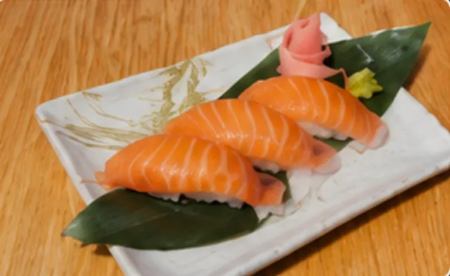 Sushi Cá Hồi