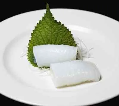 Sashimi mực