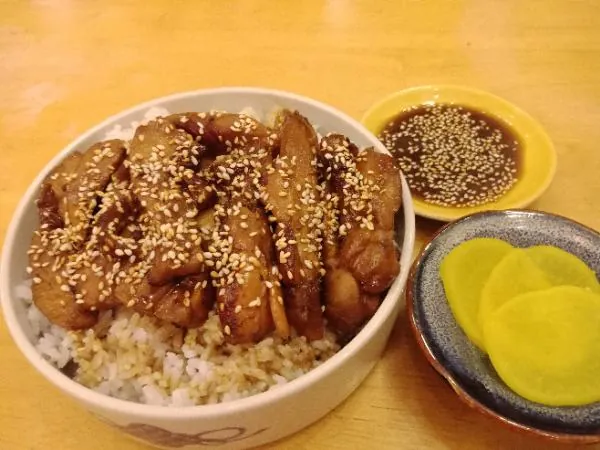 Cơm gà teriyaki