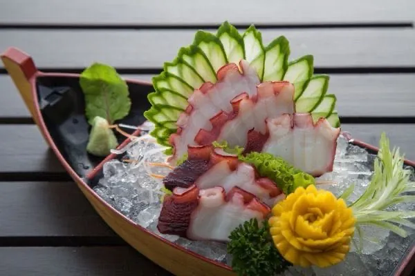 Sashimi bạch tuộc