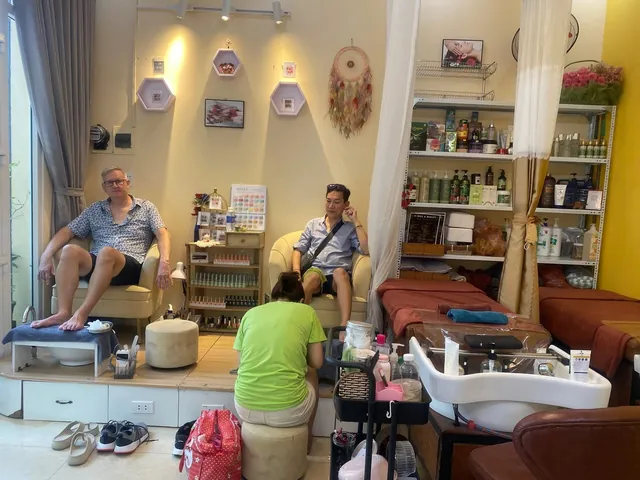 Scrub - foot massage