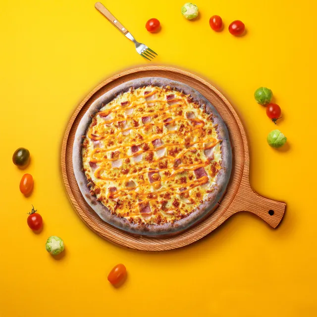 Pizza phô mai thịt xông khói Cheddar