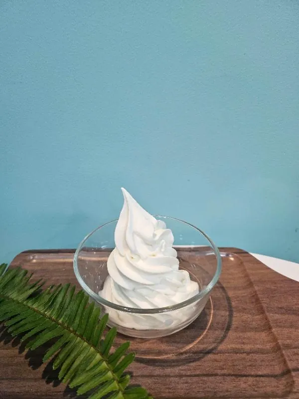Kem tươi cao cấp (Nhỏ/Vừa/Lớn)