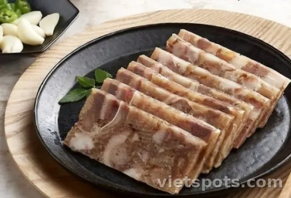 Thịt heo luộc thái lát tự làm