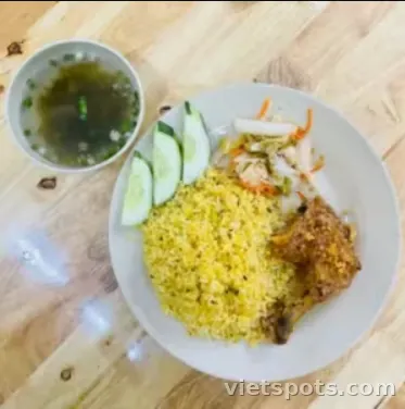 Combo Cơm gà xối mỡ sốt mắm tỏi + Pepsi