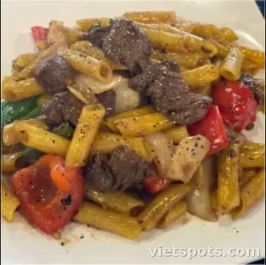 Nui Xào Bò Lúc Lắc