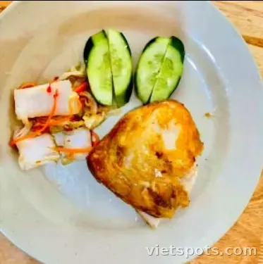Miếng gà thêm Má đùi (sốt mắm hoặc sốt xì dầu)