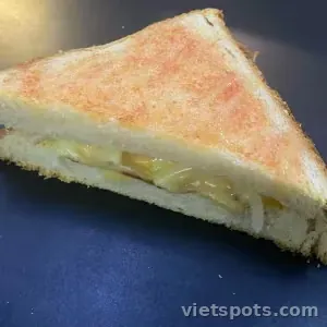 Sandwich nướng trứng cá tuyết (có trứng gà)