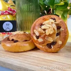 Bánh cuộn quế