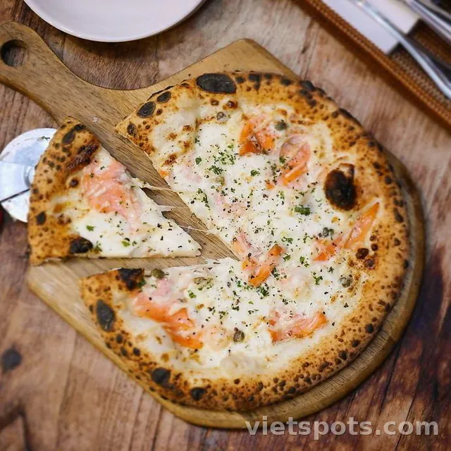 Pizza Cá Hồi Sốt Kem Miso