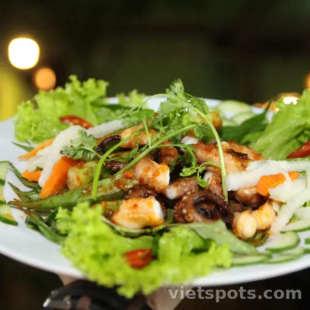 Salad Bạch Tuộc Sốt Muối Ớt Vàng Và Sốt Ớt Đỏ Lên Men