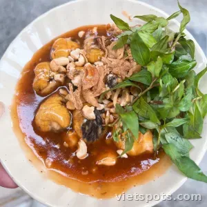 Trứng Cút Lộn Xào Me + Bánh Mì