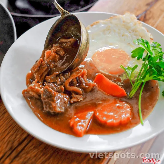 Bánh mì bò kho đặc biệt