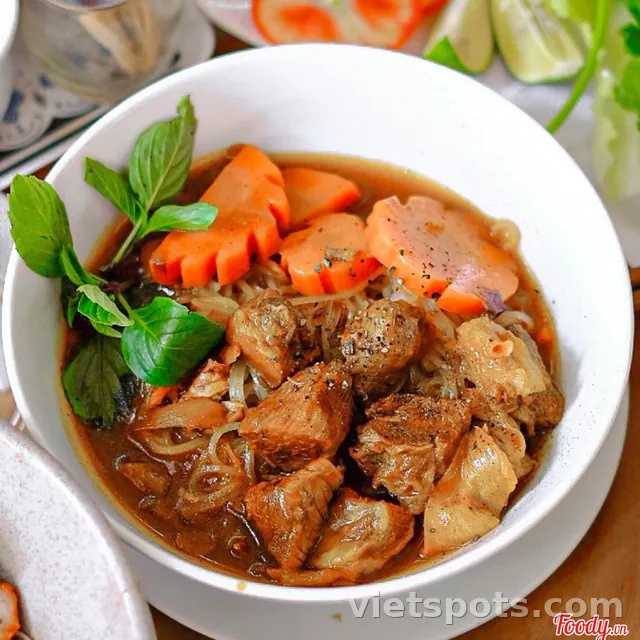 Hủ tiếu bò kho