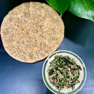 Hến xúc bánh tráng