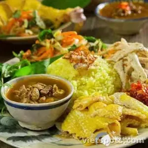 Cơm Gà xé Hội An ( phần lớn )