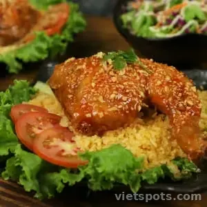 Cơm đùi sốt tỏi