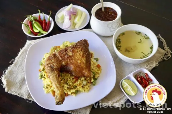 Cơm chiên Dương Châu + gà quay