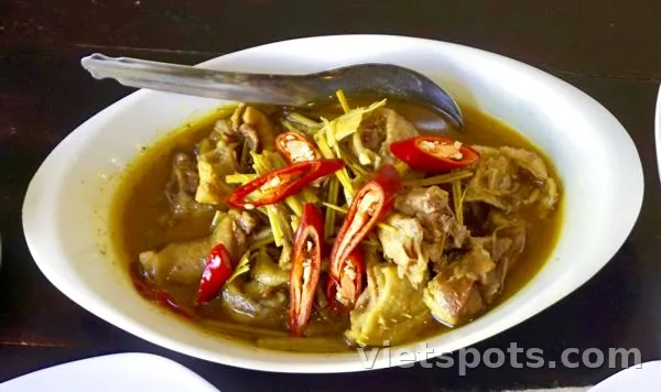 Gà kho sả