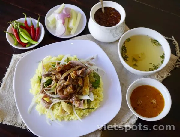 Cơm gà xé + lòng mề (đặc biệt)