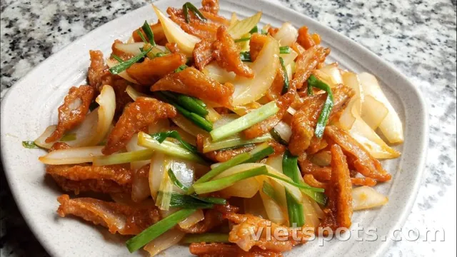 Sụn gà chiên mắm