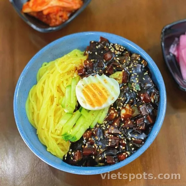 Mỳ tương đen