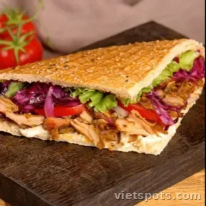 Bánh mì kẹp gà