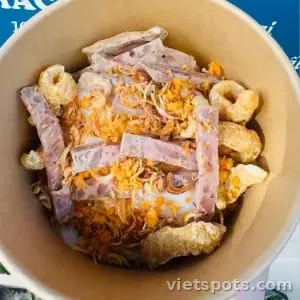 Bánh bèo đặc biệt (tôm và chả da)