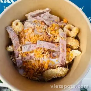 Bánh ướt đặc biệt (nhân tôm và chả da)