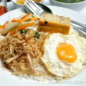 Cơm tấm bì chả ốp la