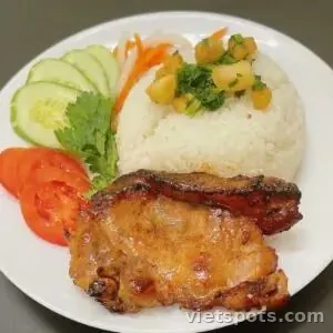 Cơm tấm sườn nướng