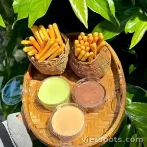 Bánh que chấm kem