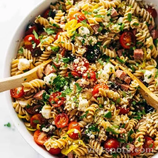 Salad mì Ý