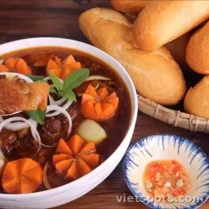 Bò Kho Phần Lớn + 2 Ổ Bánh Mỳ