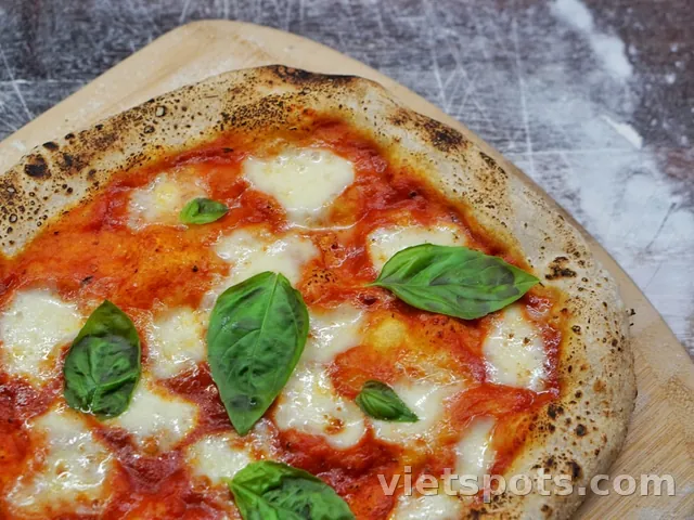 Pizza Phomai