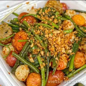Cá viên chiên mắm + trà tắc