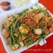 Mì xào cá viên lớn + trà tắc