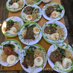 cơm sườn nướng+ đùi gà ngũ vị