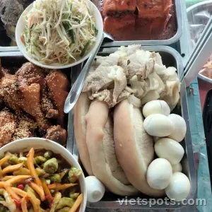 cơm thịt luộc dưa giá mắm dưa