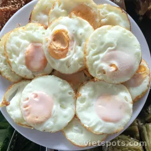 sườn nướng+ trứng ốp