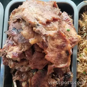 cơm sườn nướng