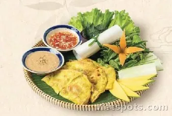 Bánh Xèo Tôm Nhảy Miền Trung