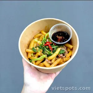 Nui Xào Tỏi Rau Cải Ngọt