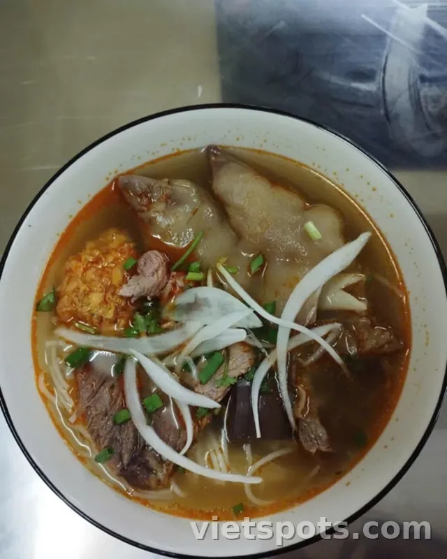 Tô Đặc Biệt