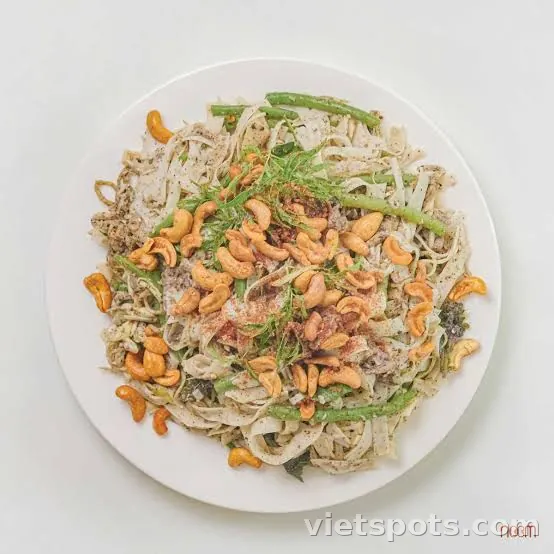 Mì Quảng trộn người tàu