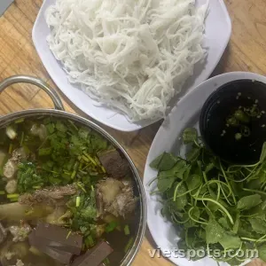 Bê thui - phần 4 người + xáo thịt, xương